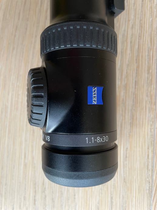 Zeiss Victory V8 1,18x30 sa šinom