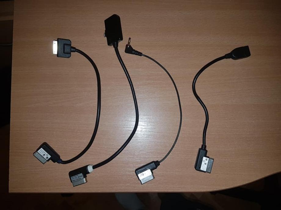 VW MEDIA IN KABEL ZA GOLF VI,VII PASSAT Iphone 5, Iphone 4,USB,AUX