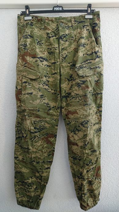 Search wall Sow Muške vojne hlače 2, zelene, digitalne, vel.50, 2015.
