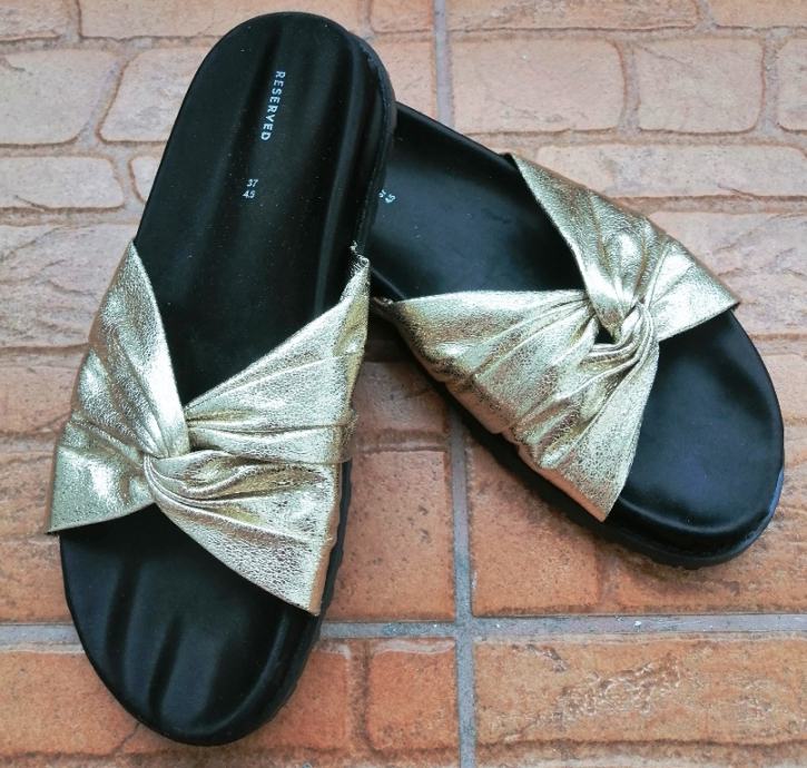 Reserved crno zlatne sandale/šlapice