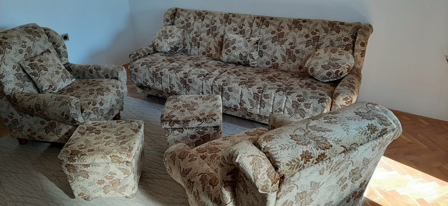 Kauč+fotelje i tabure