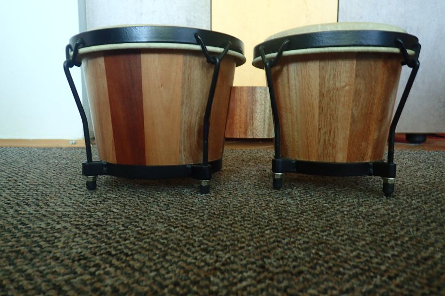 Bongos set Street life music