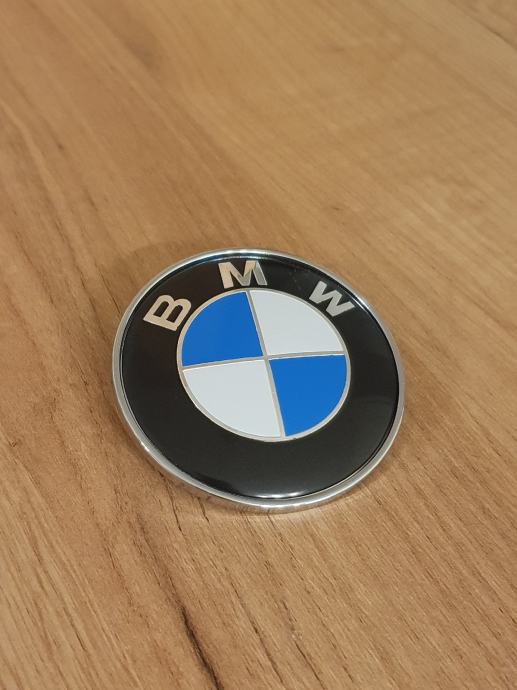 BMW znak za haubu