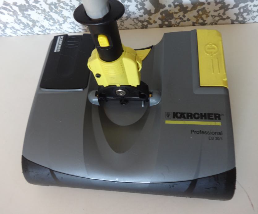 Profesionalni baterijski aku usisavac Karcher EB 30/1 professional