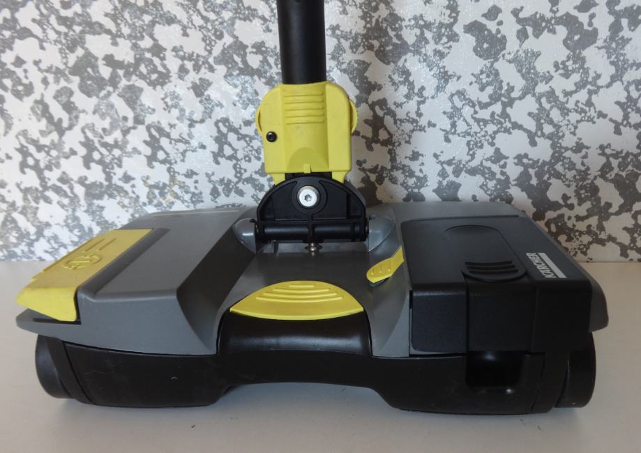 Profesionalni baterijski aku usisavac Karcher EB 30/1 professional