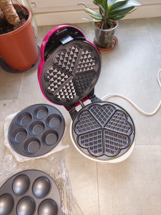Waffle maker pekač za vafle