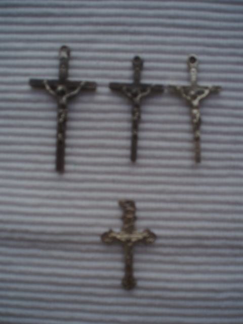 4 manja križića za lančić