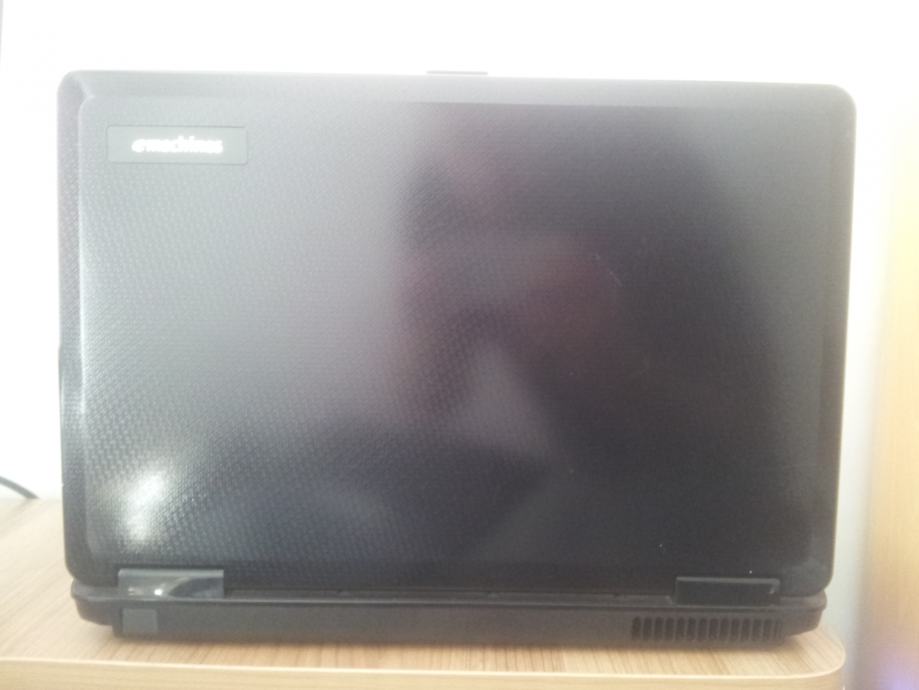 Acer Emachines E627 hitno