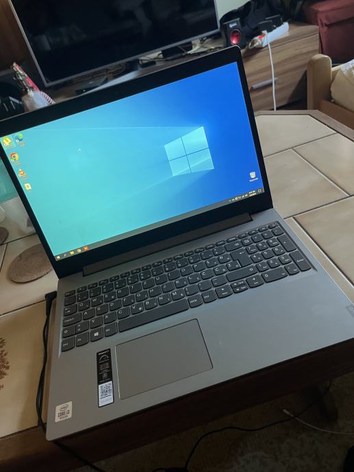 Lenovo IdeaPad L3 -15IML05 (nadograđen ram i disk)