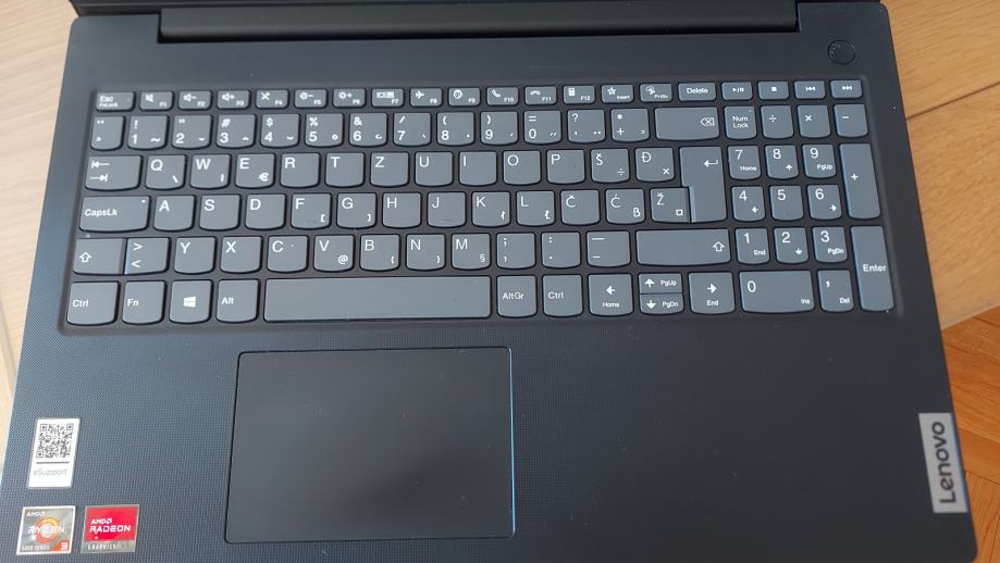 Lenovo v15 8gb 256gb ssd amd windows 10 pro