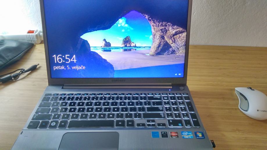 Chronos 7 Computer Laptop Samsung Chronos 7, SSD 256GB, i7, 8GB, 15.6 inch