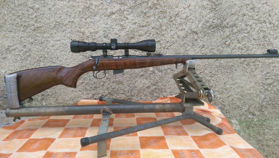 Malokalibarska puška Češka Zbrojovka 452 Lux