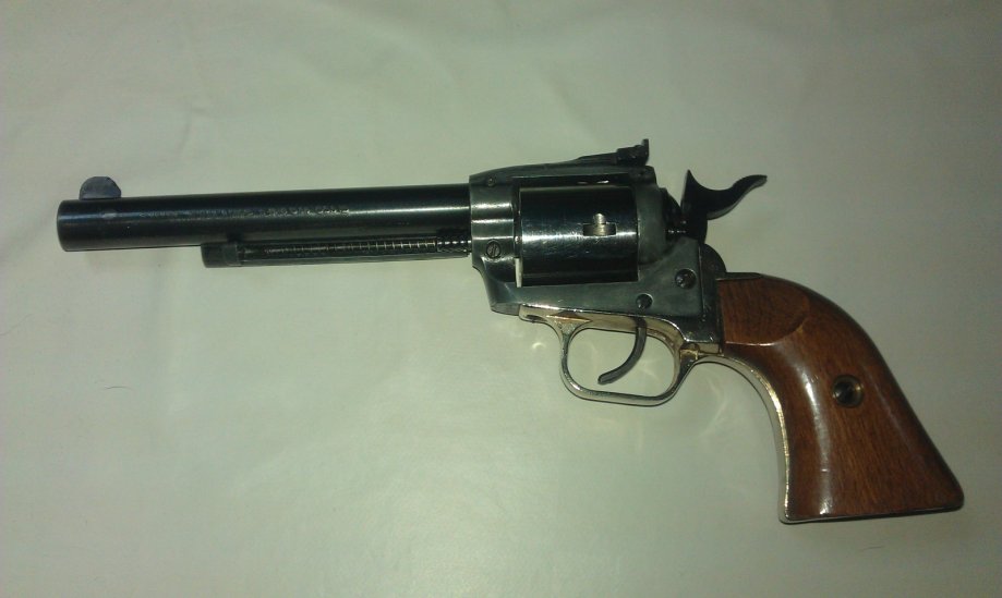 Malokalibarski revolver TANFOGLIO cal.5,6 mm (22 long rifle)