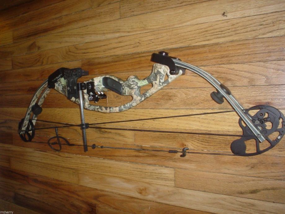 Složeni luk bow) HOYT Magnatec XT 2000
