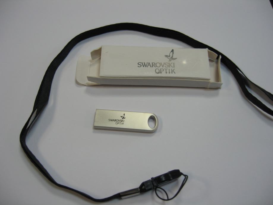 SWAROVSKI USB 8 GB