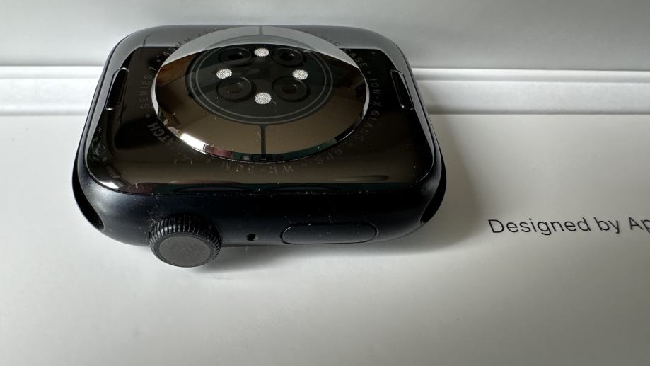 Apple Watch S7 GPS, 45 mm Midnight Aluminium Case, KO NOVI!!!