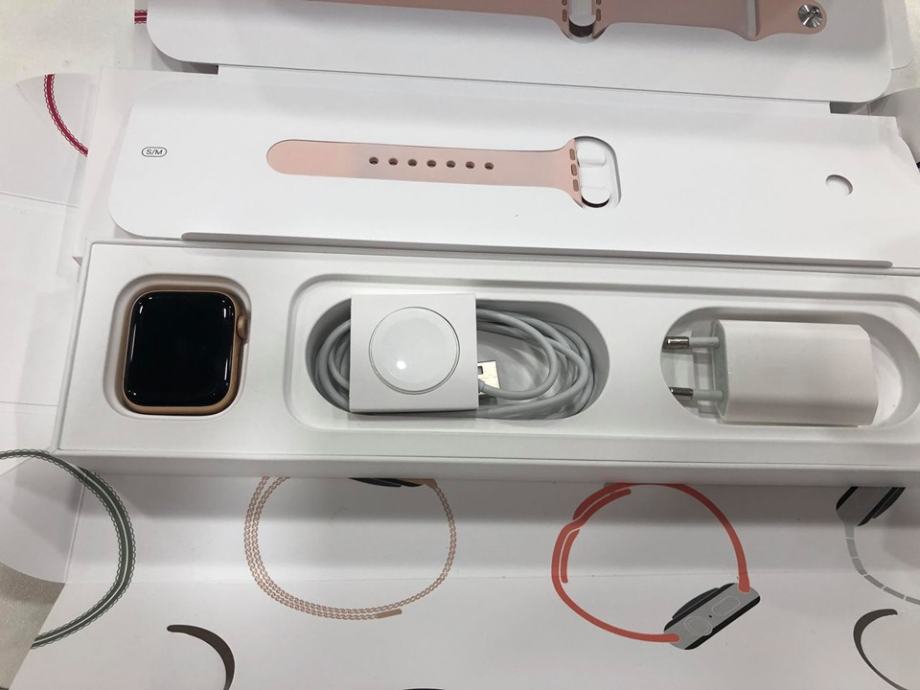 APPLE WATCH SERIJA 5 ROSE GOLD