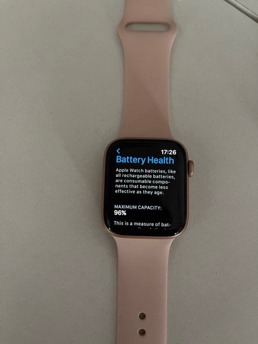 Apple watch serija 6 44mm gold