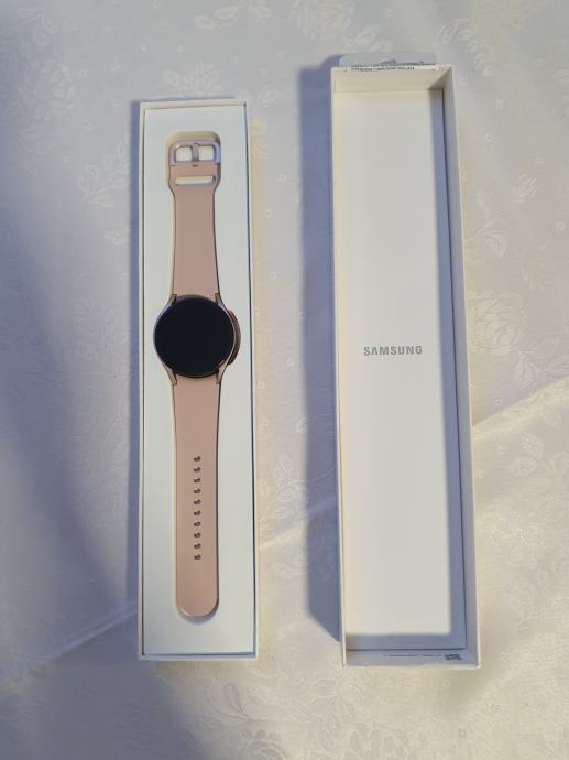 Samsung Galaxy Watch 4 Rose Gold (40mm) novi, nekorišteni