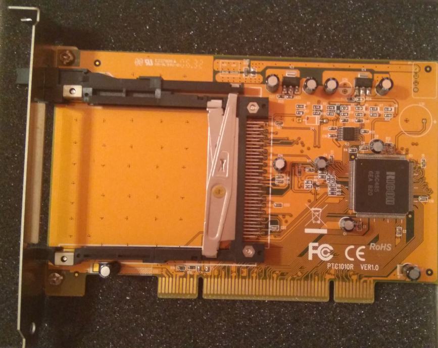 PCMCIA to PCI card adapter