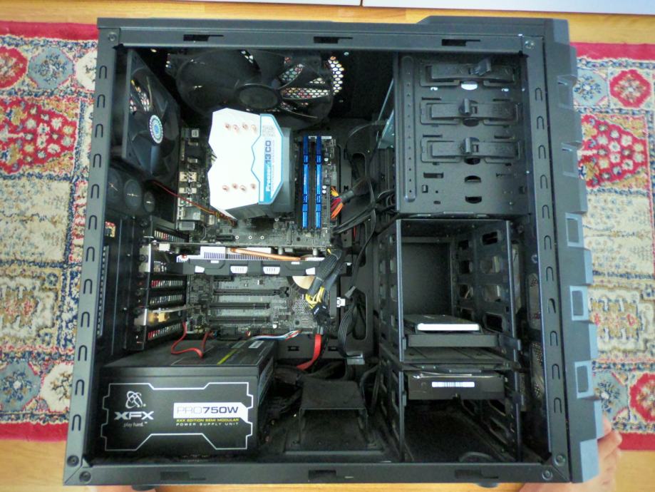 Gaming Računalo (GTX 1060 6GB, Intel i5 - 6500, 16 GB Ram, SSD)