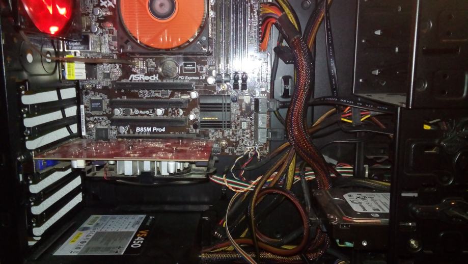 Intel core i5 4590 3 30 3 70ghz 8gb ddr3 r7 250 1gb ddr5 1tb hdd 
