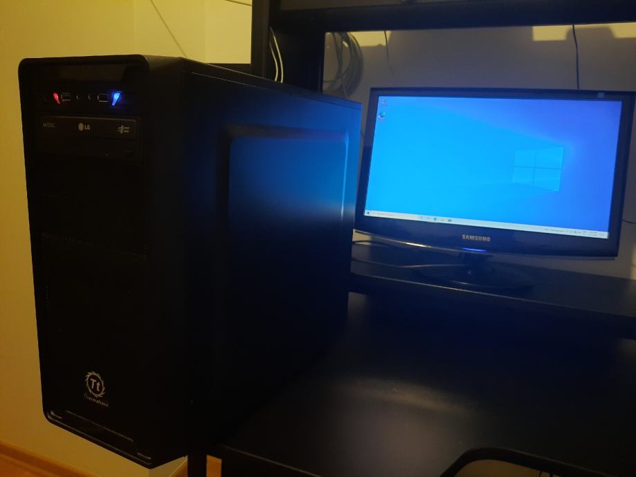 PC i monitor