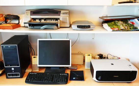 PC Računalo u KOMPLETU:Monitor,tipkovnica,miš,skener,2 printera ,UPS