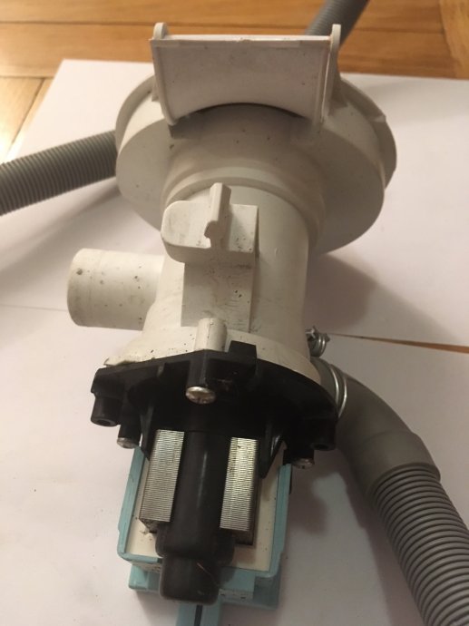 pumpa vode za veš mašinu Gorenje WA50100 +kućiste i crijevo