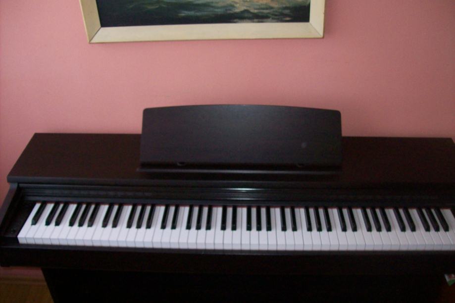 Električni Piano Casio AP24 CLAVINOVA *NIJE FIKSNO*