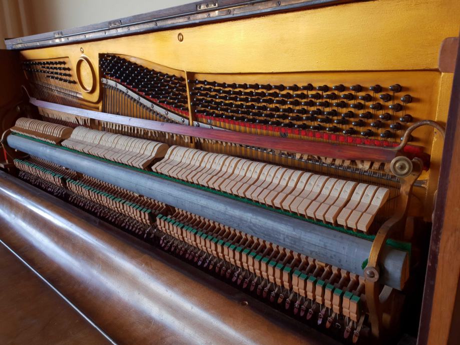 Pianino Gebruder Stingl Wien