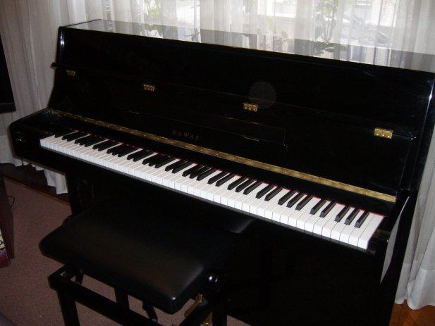 Pianino Kawai KX-10