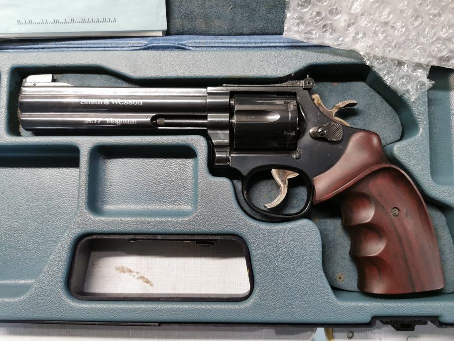 Revolver S&W 586 Target Champion