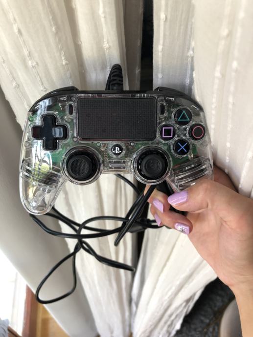 PS4 controller wire