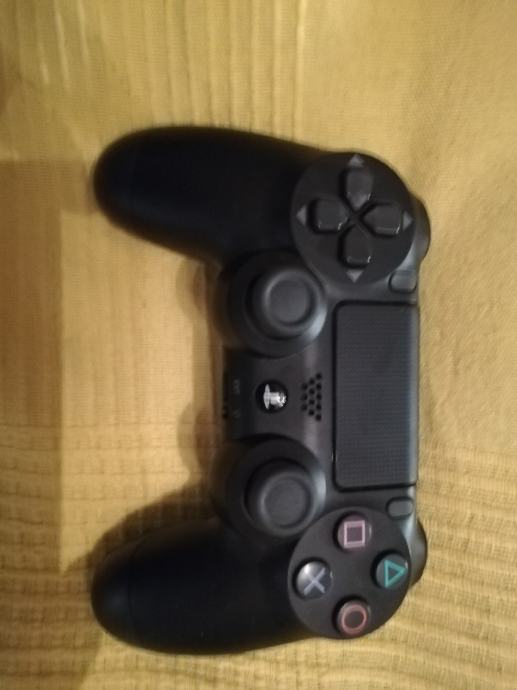 Prodajem PS4 Dualshock 4 kontroler/ joystick