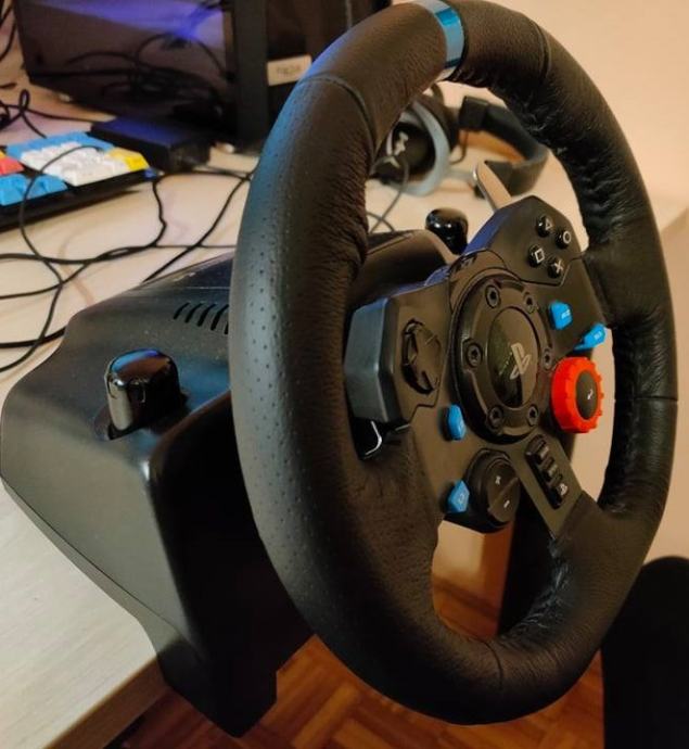 Volan Logitech G29 + Driving force Shifter + Thrustmaster TH8A