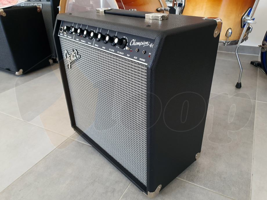 Fender Champion 40 + footswitch