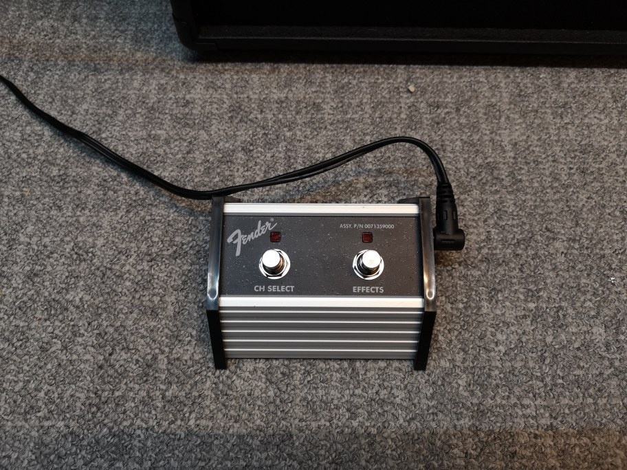 FENDER CHAMPION 50 XL + FOOTSWITCH AKCIJA!!!