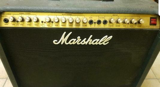 Marshall 8240 gitarsko pojačalo combo 2x12" celestion