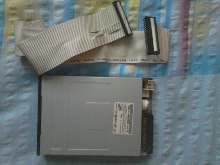 Poklanjam Floppy disk 3.5 inch
