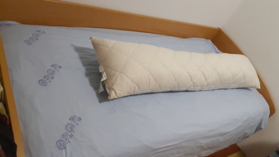 Jastuk za spavanje na boku
