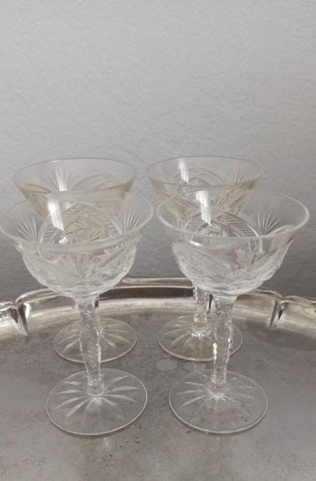 Starinske kristalne čaše