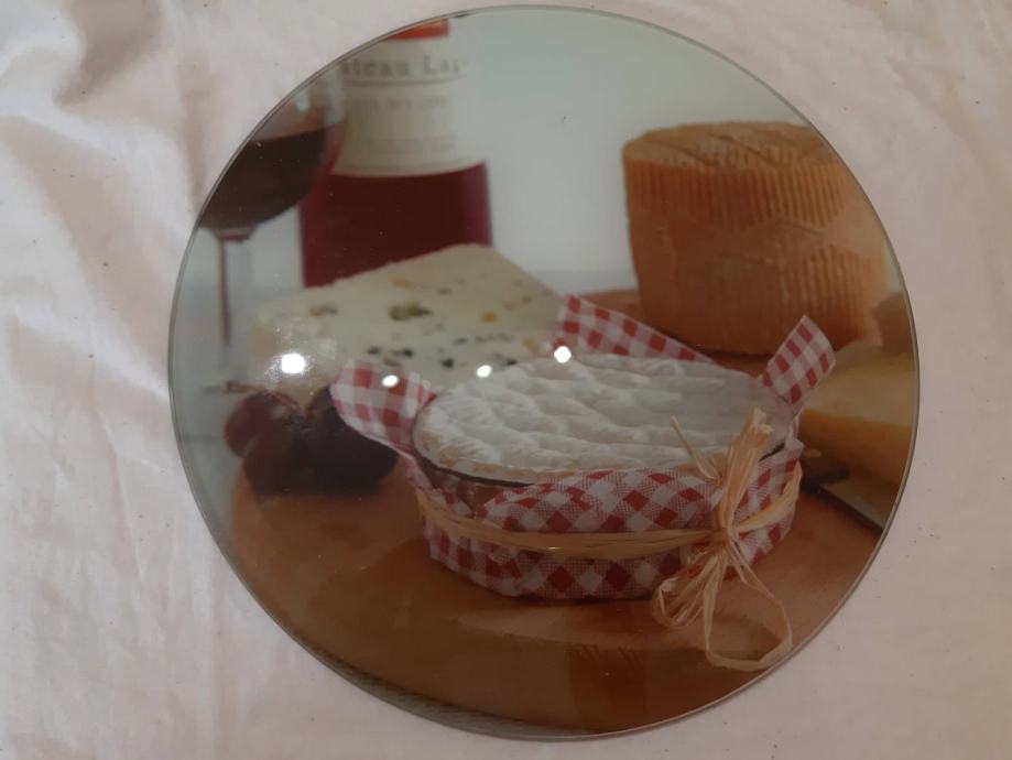 Staklena podloga za sir