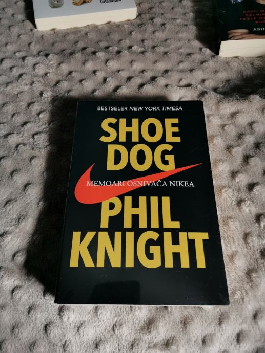 Nike knjiga Phil knight Shoe dog
