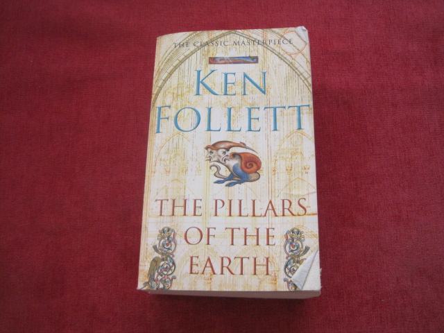 THE PILLARS OF THE EARTH....KEN FOLLETT