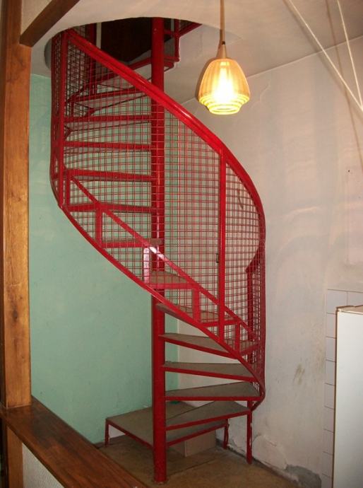 Spiralne stepenice ( metalne )