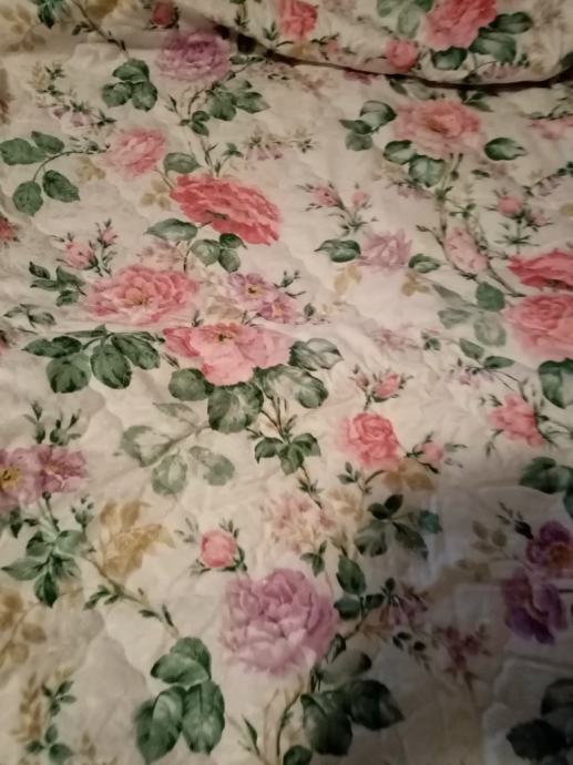 Svileni prekrivač za krevet 90×200