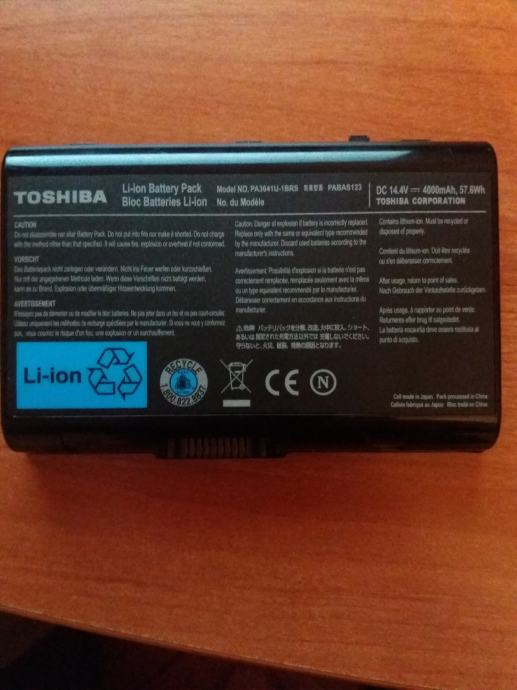 TOSHIBA adapter punjač, baterija