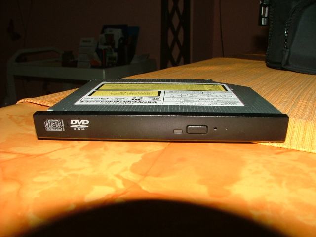 CD-RW/DVD-ROM Drive - Model No.- SD-R2512