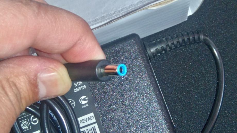 Punjač adapter za laptop HP 19,5V 4,5x3,0 iglica 4,62A 90W (70W i 45W)